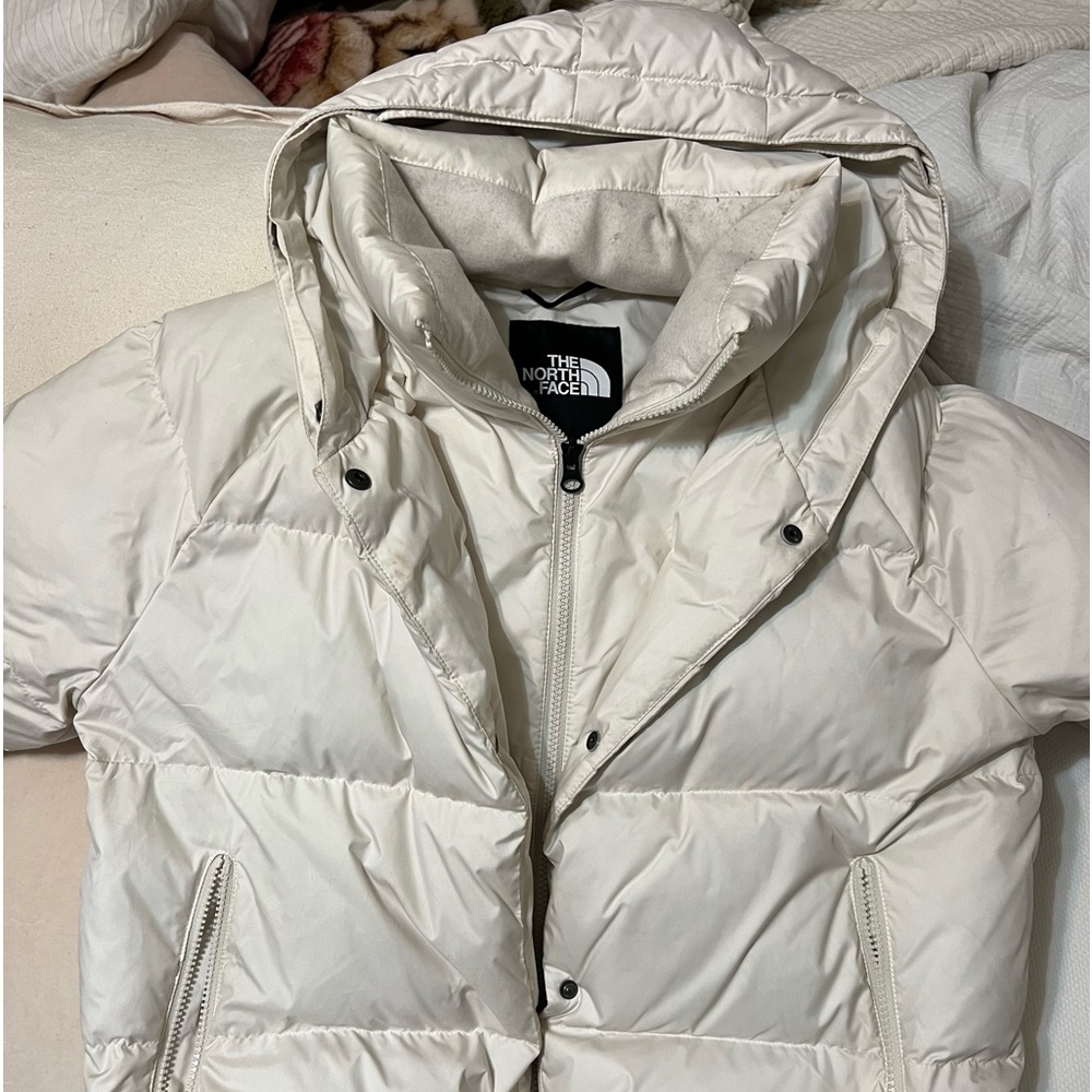 ONLY WORN TWICE .. Selling my north face puffer jacket. good quality